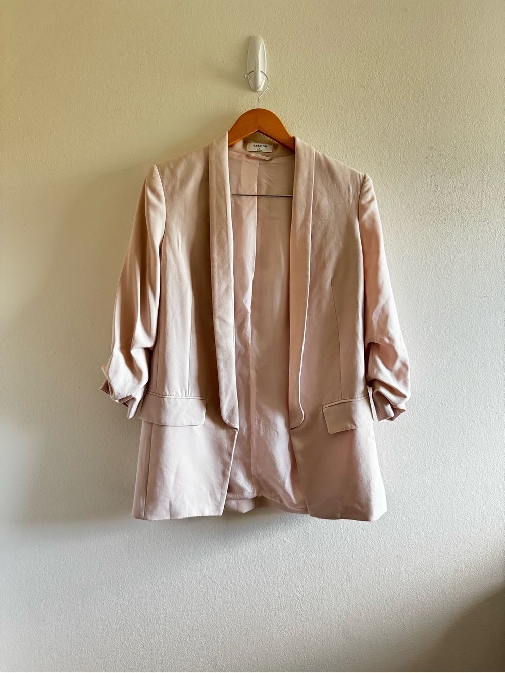 Aritzia Babaton Beige Open Front with Pockets 3/4 Sleeves Blazer Jacket size S